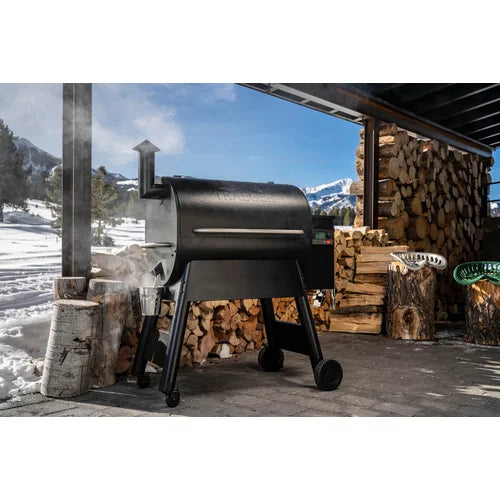 Black Traeger Pro 780 Wood Pellet Grill
