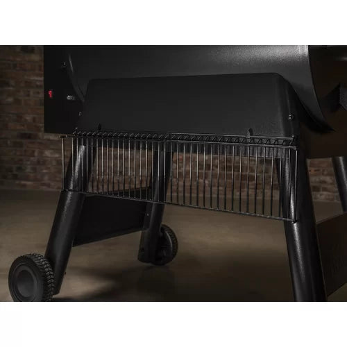 Black Traeger Pro 780 Wood Pellet Grill