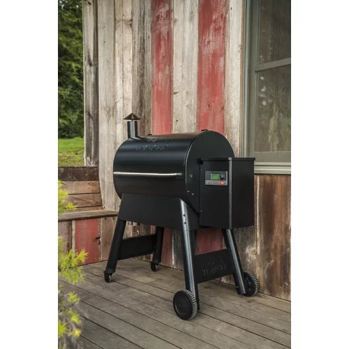 Black Traeger Pro 780 Wood Pellet Grill